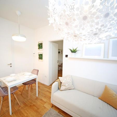 Apartment Fala - Self Check-In 0-24, Fast Wi Fi, City Center 萨格勒布 外观 照片