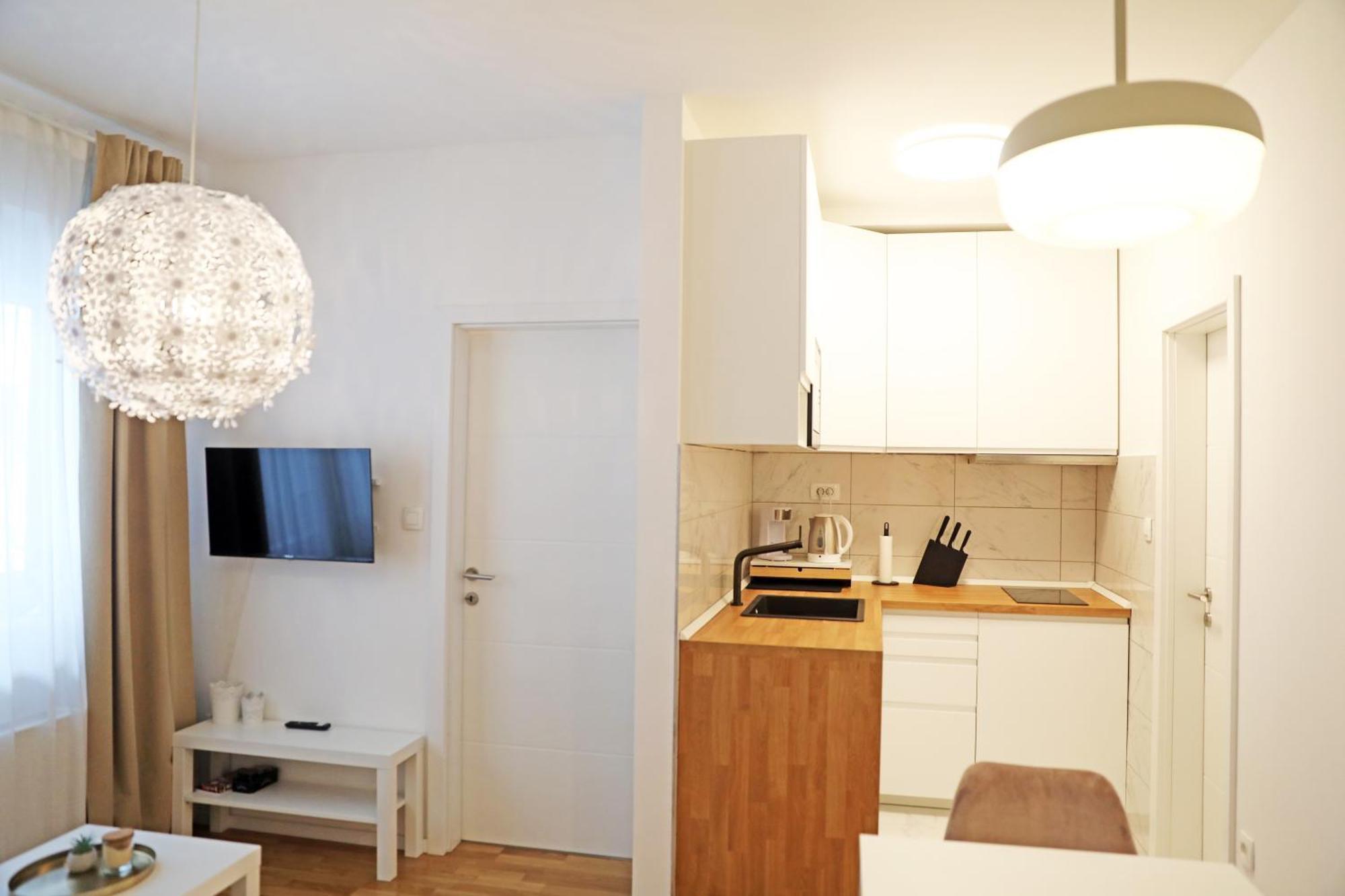 Apartment Fala - Self Check-In 0-24, Fast Wi Fi, City Center 萨格勒布 外观 照片